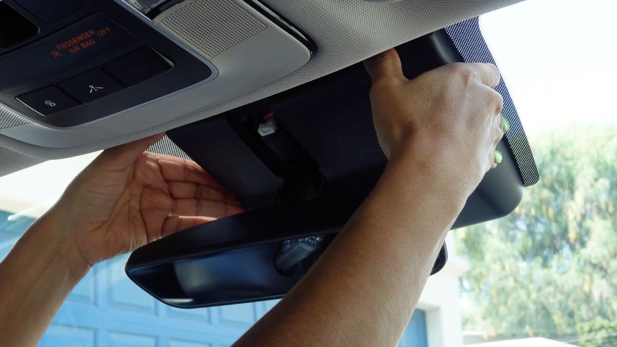 remove the rearview mirror cover trim